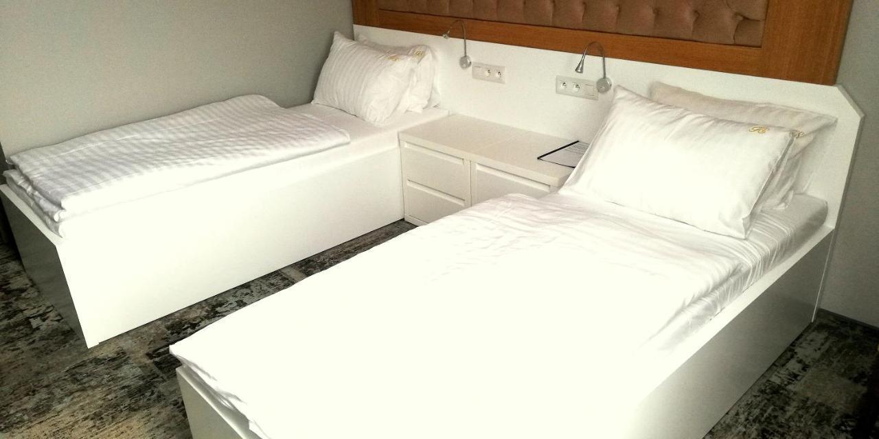 Hotel Sjesta Nowa Sol Bagian luar foto