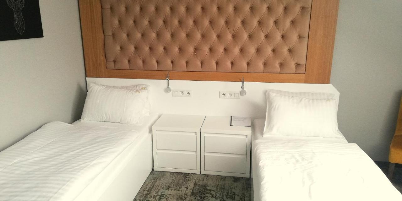 Hotel Sjesta Nowa Sol Bagian luar foto