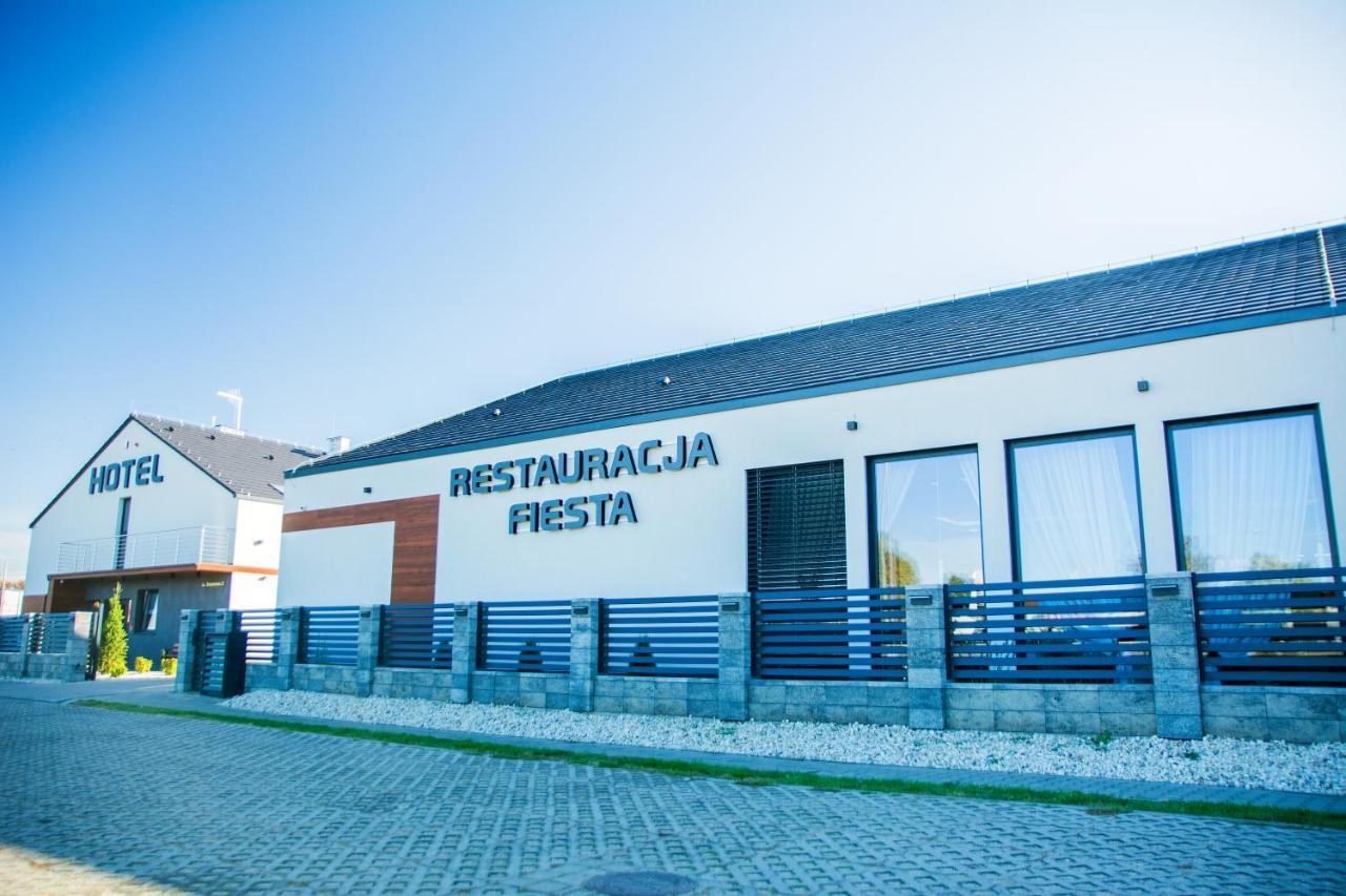 Hotel Sjesta Nowa Sol Bagian luar foto