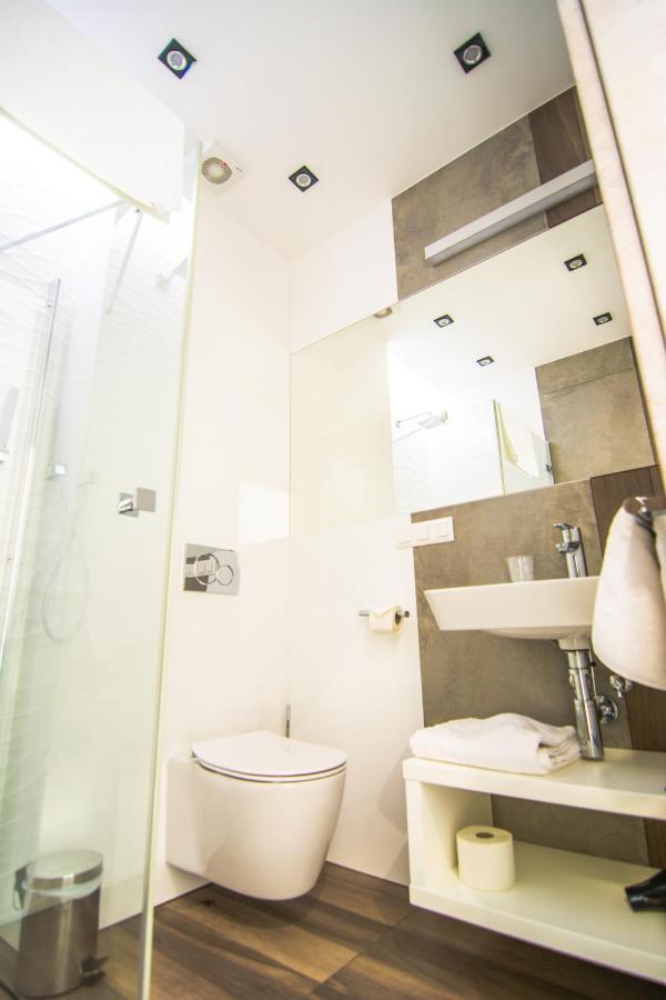 Hotel Sjesta Nowa Sol Bagian luar foto